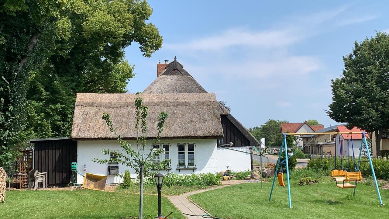 Ferienhaus Alte Schule Rambin Auf Ruegen Luaran gambar